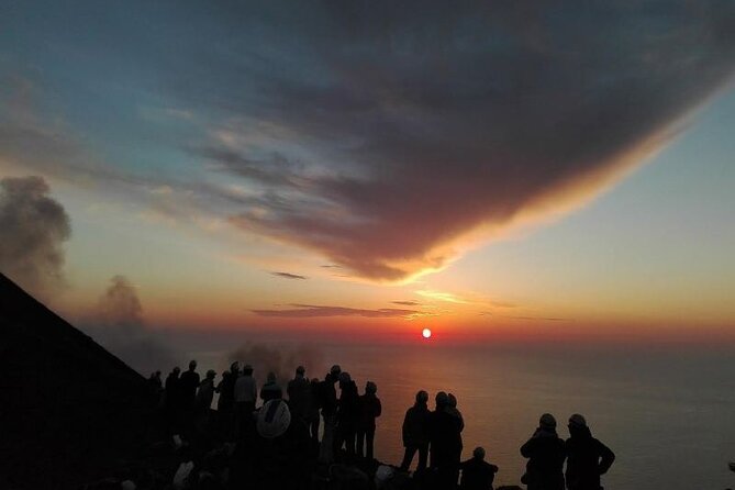 Sunset excursion on the Stromboli volcano - Key points at a glance
