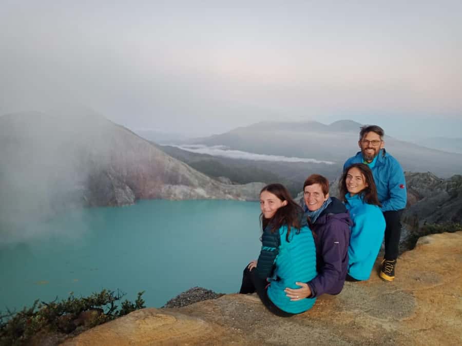 Surabaya: 3-Day Mount Bromo & Ijen Crater Tour - Booking details and cancellation
