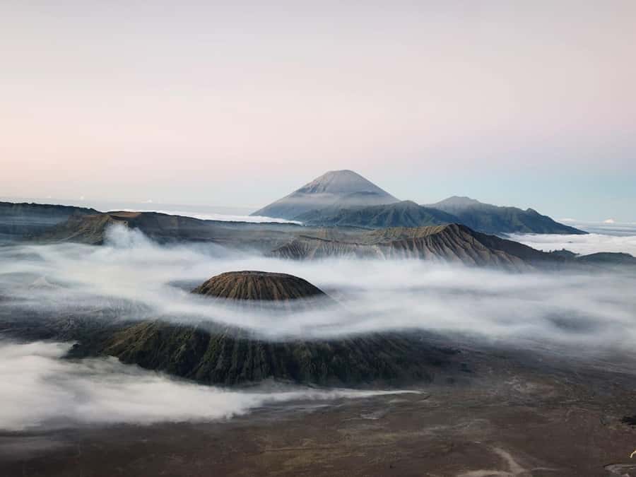 Surabaya: 3-Day Mount Bromo & Ijen Crater Tour - Who should book this tour?