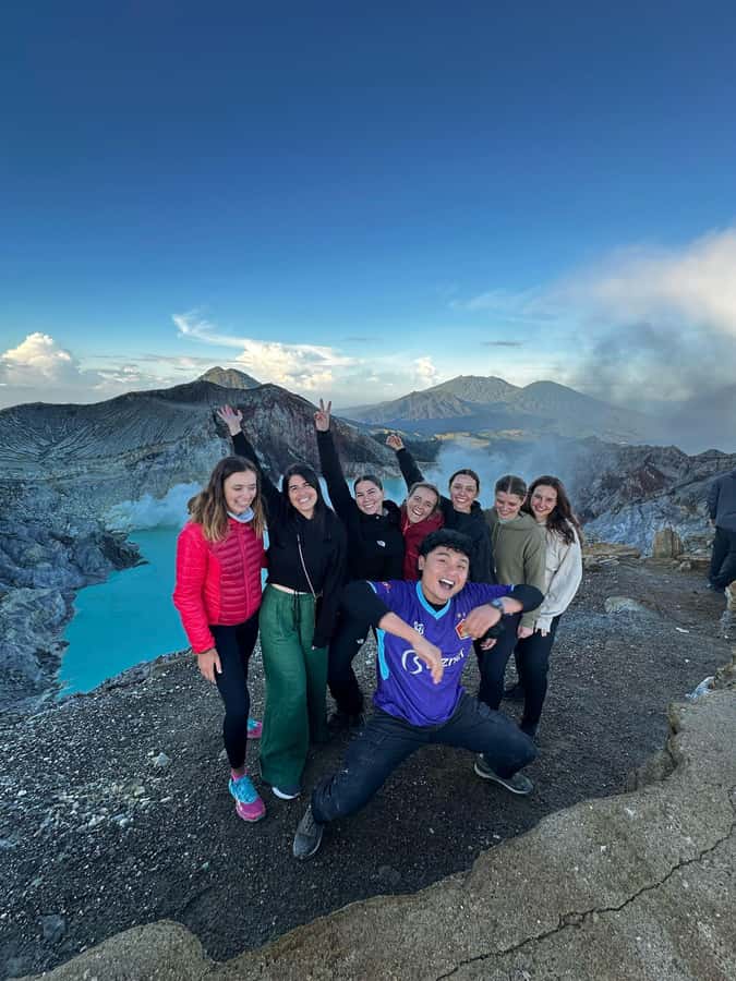 Surabaya/Malang: 3-Day Tumpak Sewu Bromo Ijen Volcano Tour - What the $265 price really buys