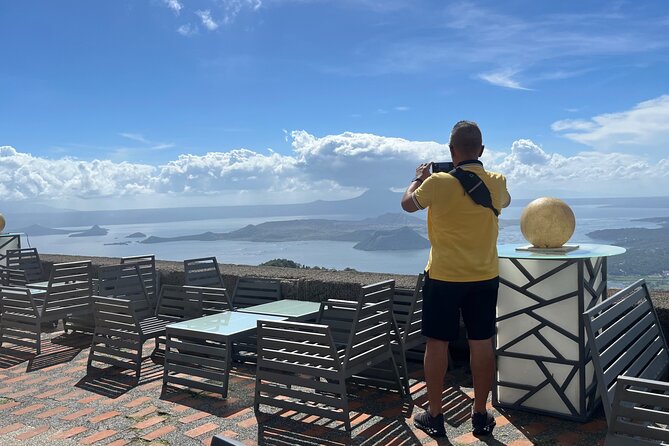 Tagaytay Day Tour sightseeing with Panoramic Taal volcano view - Fresh Fruit Stalls and a Taste of Tagaytay