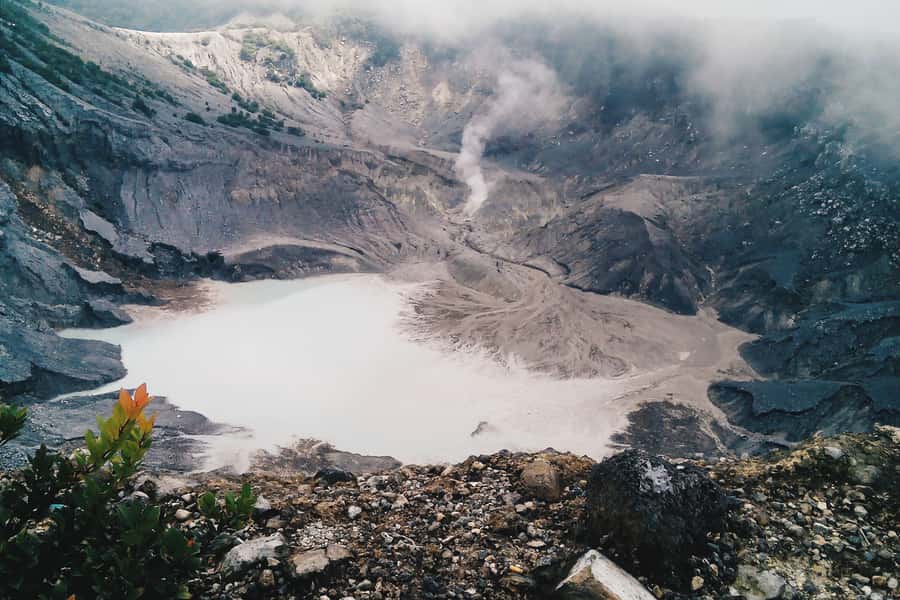 Tangkuban Perahu Crater Tour from Bandung - Ciater and Sari Ater hot springs