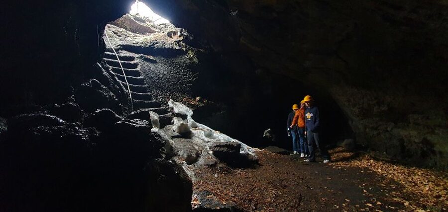 Taormina and Catania: Private Etna Exploration and Cave Tour - The guide can make or break this outing