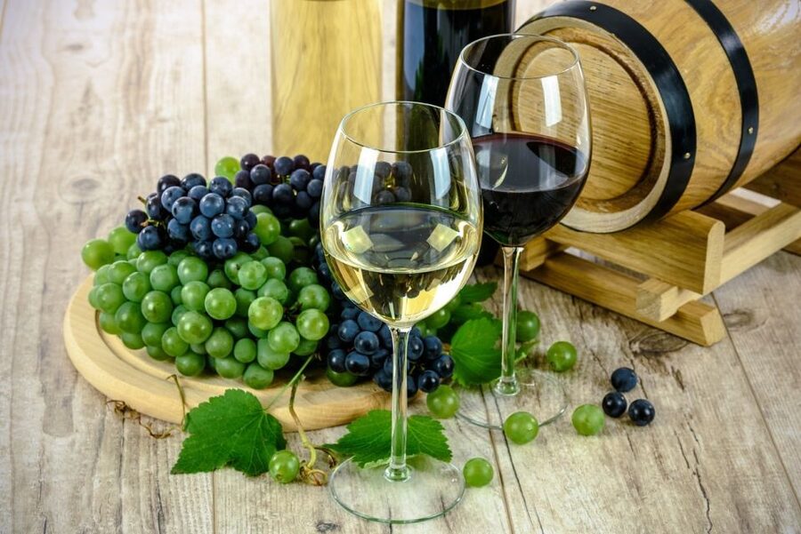 Taormina: Guided Etna Wine Tasting Half-Day Tour - Why the views matter as much as the wine