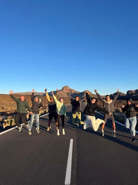 Teide: Small Group Sunset Adventure with Picnic & Stargazing - Mirador de Samara and the sunset picnic