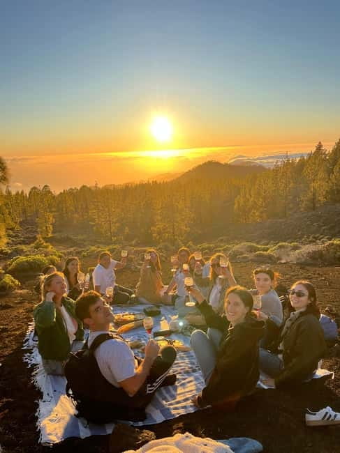 Teide: Small Group Sunset Adventure with Picnic & Stargazing - The guides make a major difference