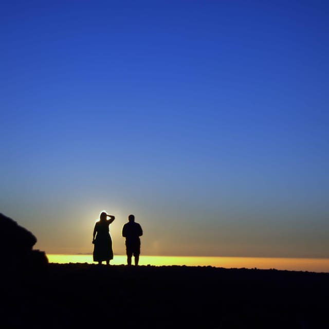 Tenerife: Sunset Night Tour and Stargazing at Teide + Dinner - The ride into volcanic country
