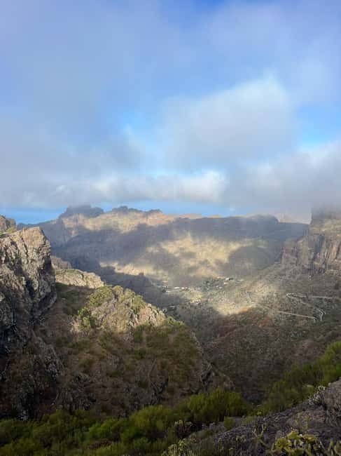 Tenerife: Teide, Masca and Los Gigantes Cliffs Tour - The guide and the small-group advantage