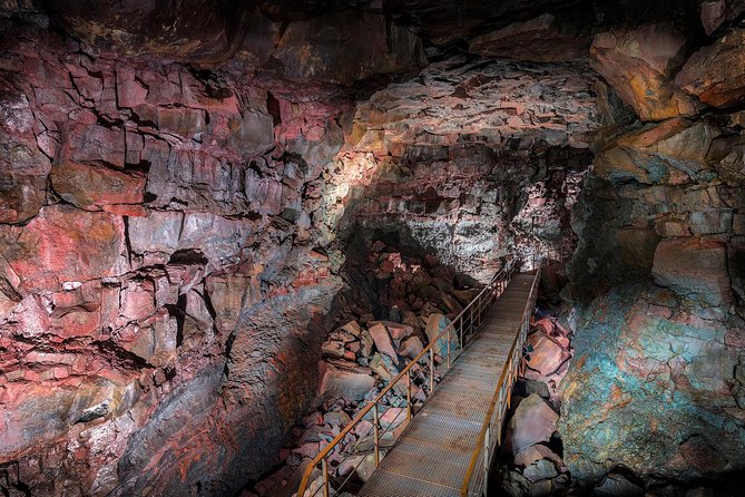 The Lava Tunnel Tour - Raufarhólshellir - What the guide adds to the experience