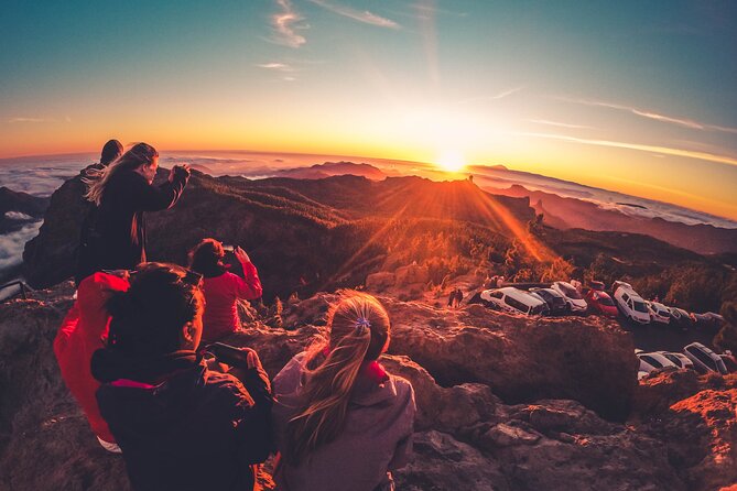 The Volcano Heart Tour: Hiking, Tasting and Sunset Experience - Cruz de Tejeda combines mountain views and local flavors