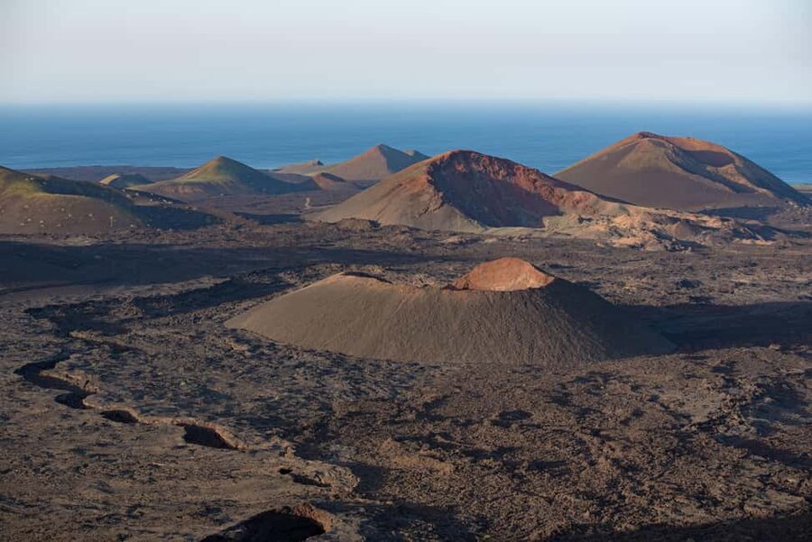 Timanfaya National Park: Evening Tour with Volcano Dinner - The volcanic route and photo stops