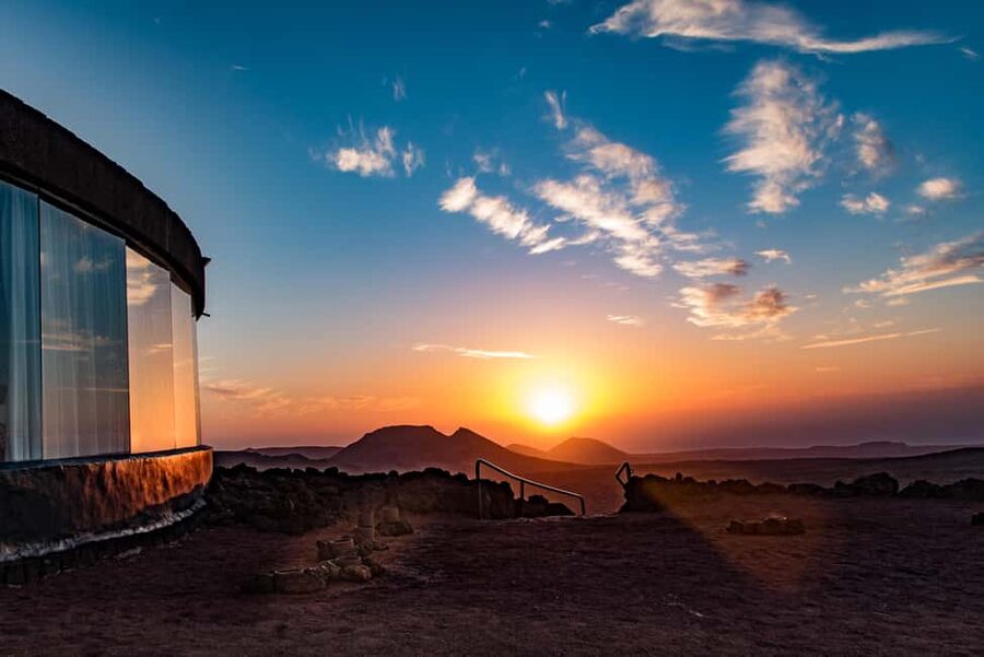 Timanfaya National Park: Evening Tour with Volcano Dinner - Practical advice for a better evening