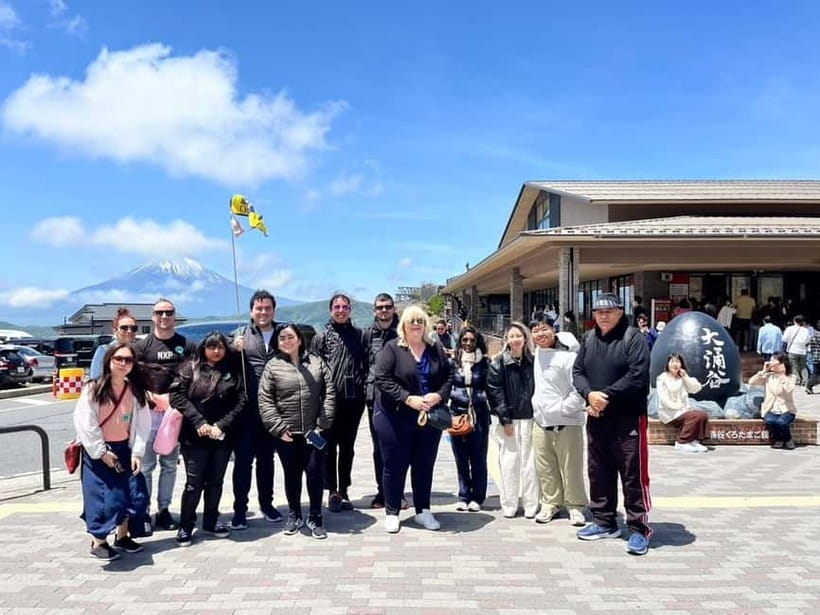 Tokyo: Hakone Fuji Day Tour w/ Cruise, Cable Car, Volcano - What the guide adds to the day