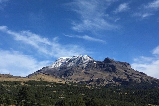 Trekking Through The Volcanoes - Cerro Altzomoni and views toward Popocatépetl