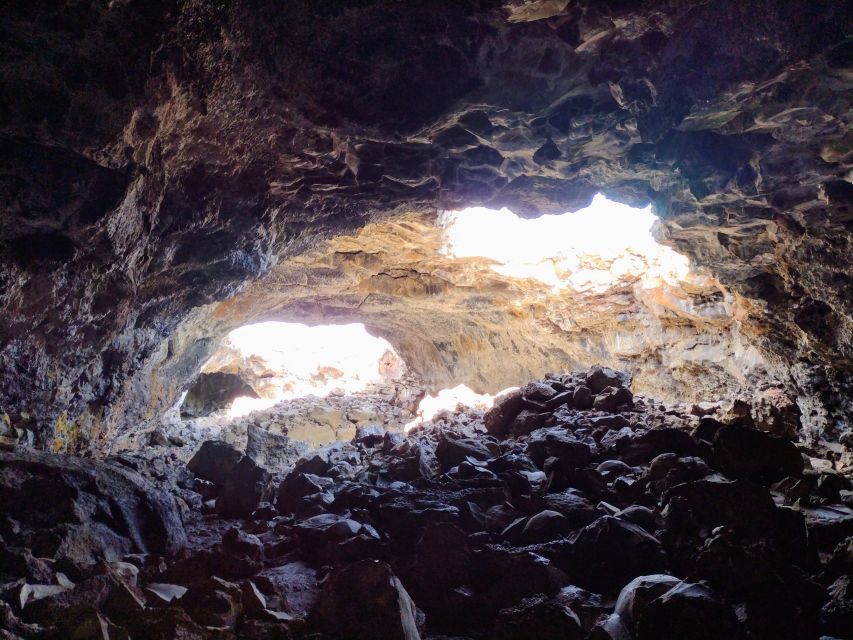 Twin Falls: Craters of the Moon Full-Day Tour with Lunch - Getting your bearings at the Visitor Center