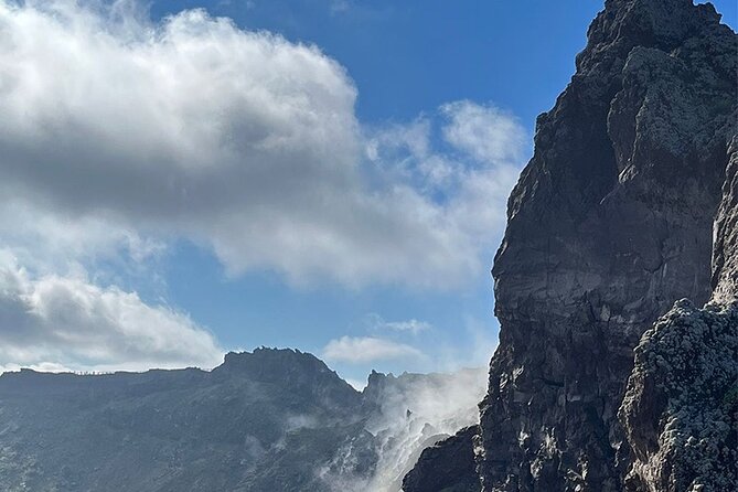 Vesuvius, V.I.P. the only Tour with Volcanological Guide - Starting at Piazzale di Quota 1000
