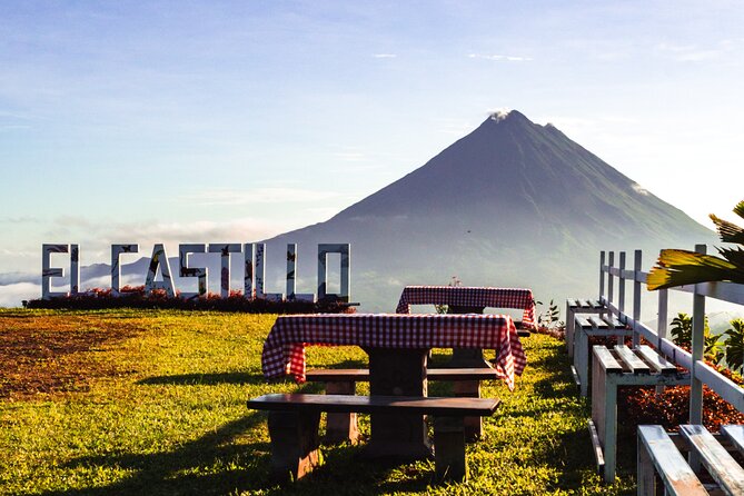 Views Of heaven, peasant afternoons Volcano & Lake - Who will enjoy this afternoon best