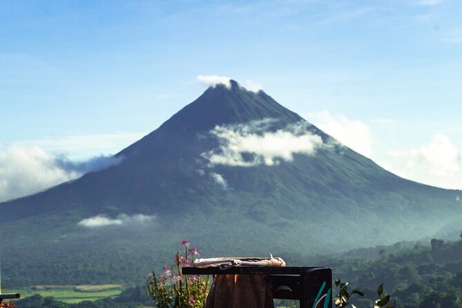 Views Of heaven, peasant afternoons Volcano & Lake - Wildlife, monkeys, and the important itinerary question
