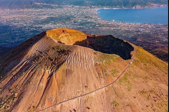 Vintage Van Experience: Tour and Transfer to Mt. Vesuvius - The ride in the classic van