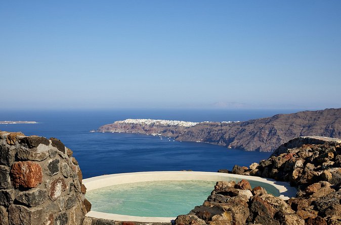 Volcanic Hot-Tub with Caldera View for Ultra-Romantic Couples - The 90-minute schedule and what the time means