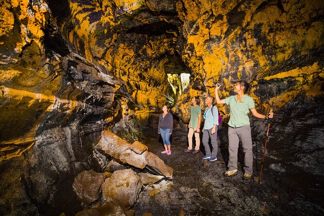 Volcano, Chocolate and Waterfalls of the Big Island - Rainbow Falls: a short, worthwhile pause