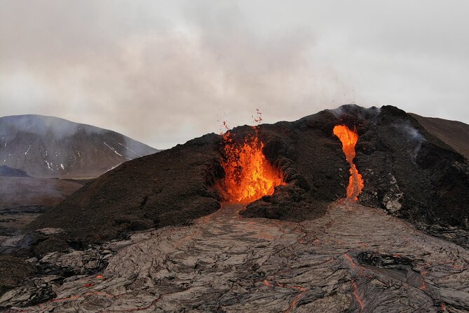 Volcano Hike and Grindavík Visit from Reykjavik - Extra volcanic sights may depend on the day