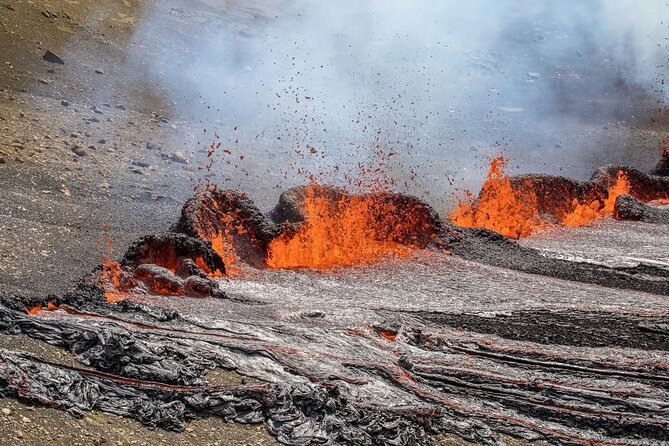 Volcano Hike & Northern Lights Combo Tour - Reykjanes gives you more than one volcanic view