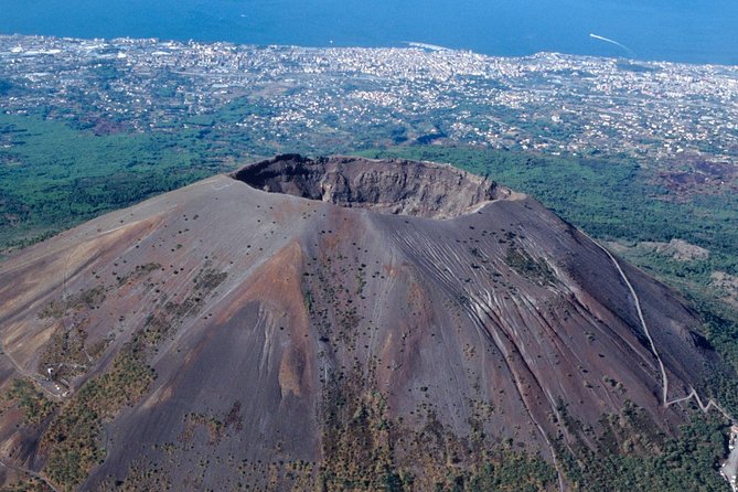 Volcano & Ruins: visit Mt. Vesuvius, Herculaneum and Pompeii tour - Mount Vesuvius at 3,000 feet