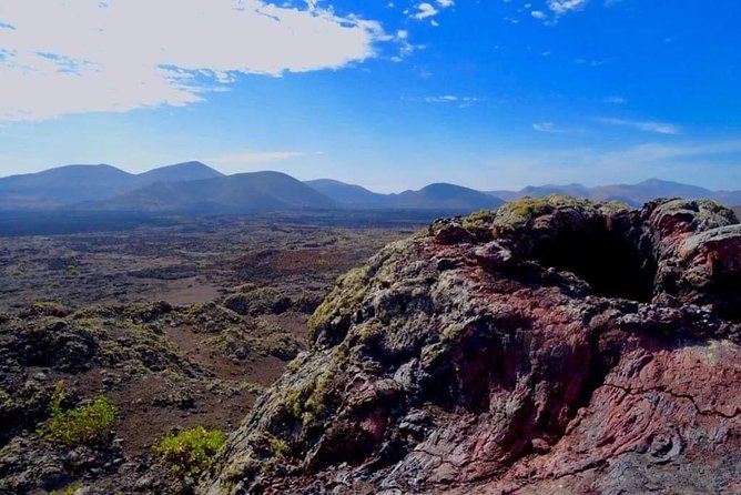 Volcano Trekking Tour (Timanfaya eruptions) - Why the small group matters