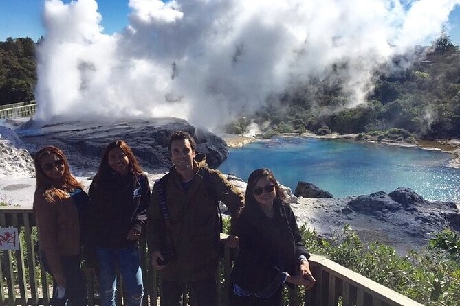Waitomo Glow Worm Caves & Te Puia - Rotorua's Geothermal Valley - The two-hour road to Rotorua
