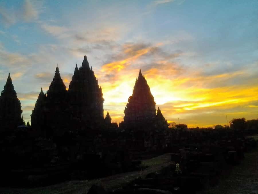 yogyakarta: Borobudur sunrise, Merapi volcano & Prambanan - What the $67 price really covers