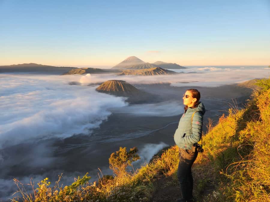Yogyakarta: Mount Bromo & Ijen Crater Tour to Bali - Day 2: Pananjakan sunrise and Mount Bromo by jeep