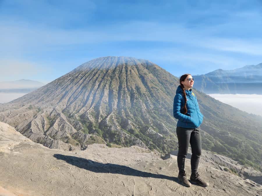 Yogyakarta: Mount Bromo & Ijen Crater Tour to Bali - What the included transport and rooms mean