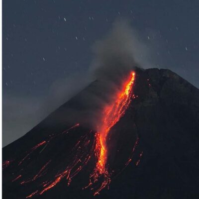 Yogyakarta Volcano: Merapi Volcano on Hilltop (Lava Viewing)
