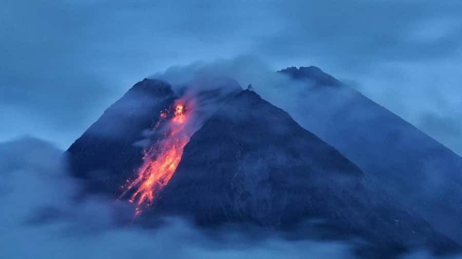 Yogyakarta Volcano: Mount Merapi on Hilltop (Lava View) - The Turgo Hill option and its 1,700 steps