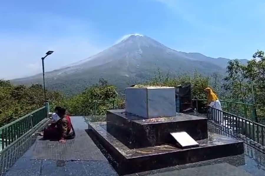 Yogyakarta Volcano: Mount Merapi on Hilltop (Lava View) - Who should choose this experience?